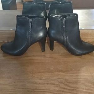 Anne Klein NWOT Caelina leather boots size 5